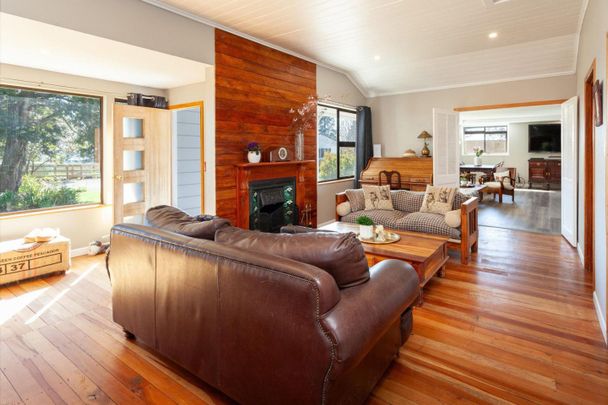 Charming Three-Bedroom Rural Home with Modern ... - Photo 1