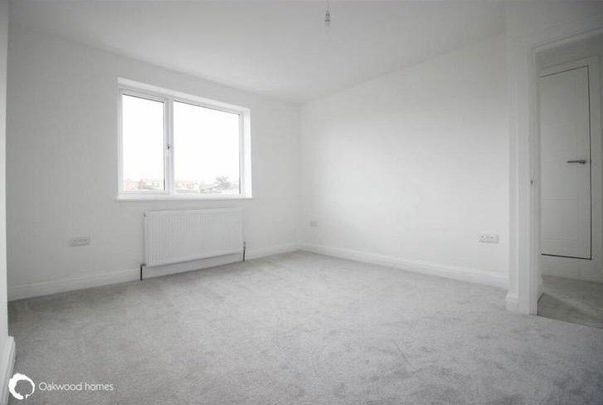 4 bedroom semi-detached house to rent - Photo 1