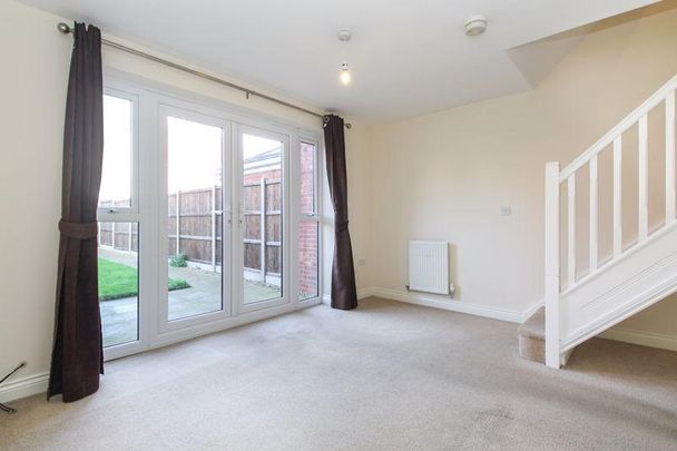 2 bedroom terraced house to rent - Photo 1