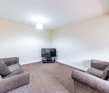 5 bed terraced house to rent in Hartford Court, Heaton, NE6 - Photo 1