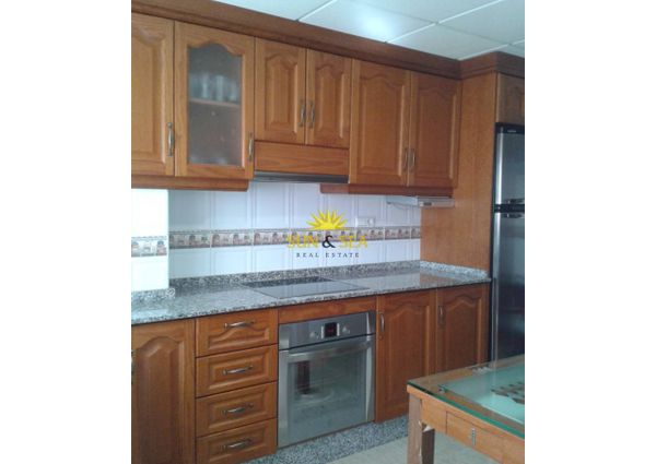 THREE-BEDROOM APARTMENT – ALMORADÍ