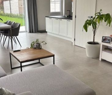 Woning te huur in Sint-Jan-in-Eremo voor € 1.290 met 5 slaapkamers - Photo 1