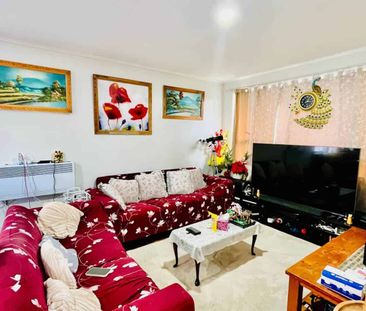 3 Bedroom Family Home - Photo 2