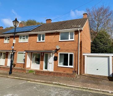 3 bedroom end of terrace house to rent - Photo 2