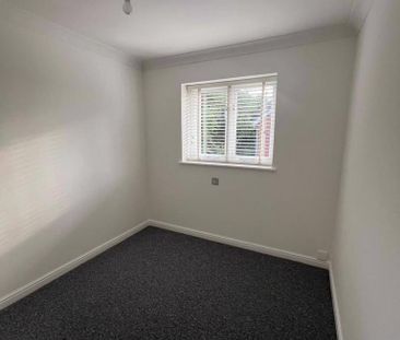 2 bedroom end of terrace house to rent - Photo 1