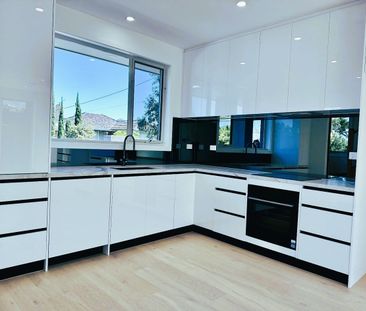 16A Oak Street, Airport West, Vic 3042 - Photo 2