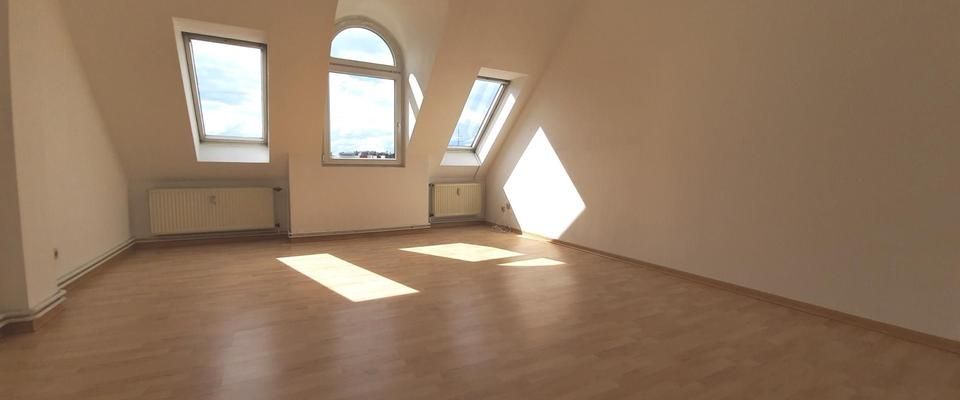 Suchen Nachmieter für DG-Wohnung in der Uhlandstr. 160 - Foto 1