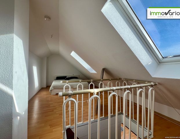 Schönes 2-Zimmer-Maisonette-Apartment im Dachgeschoss mit Dusche & Einbauküche. Stellplatz möglich! - Photo 1