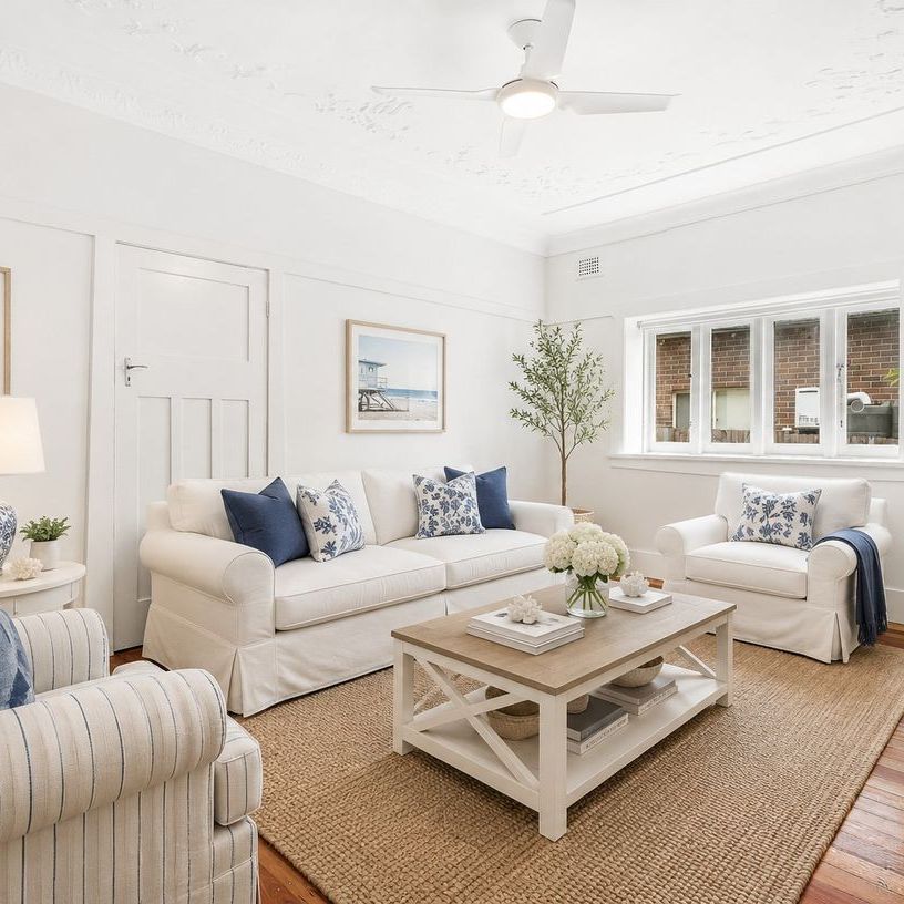 Beautifully Renovated Federation Home with Huge Backyard - Ideal for Garden Enthusiasts - Photo 1