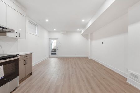 For Lease - 5B Pine Avenue, Mississauga, Ontario - Photo 2