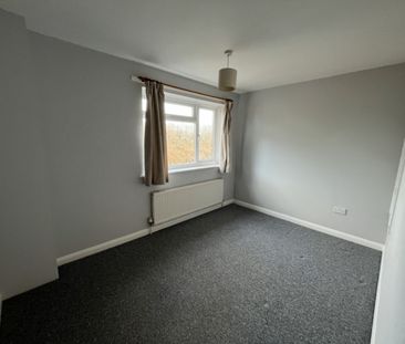 2 Bed Heather Close - Photo 6