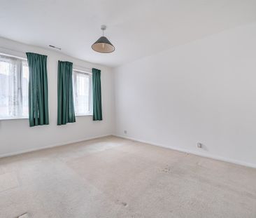 Chasewood Avenue, Enfield - Photo 2