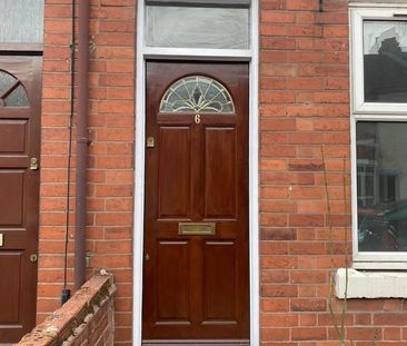 3 Bed Terraced House, Broomfield Road, CV5 - Photo 2