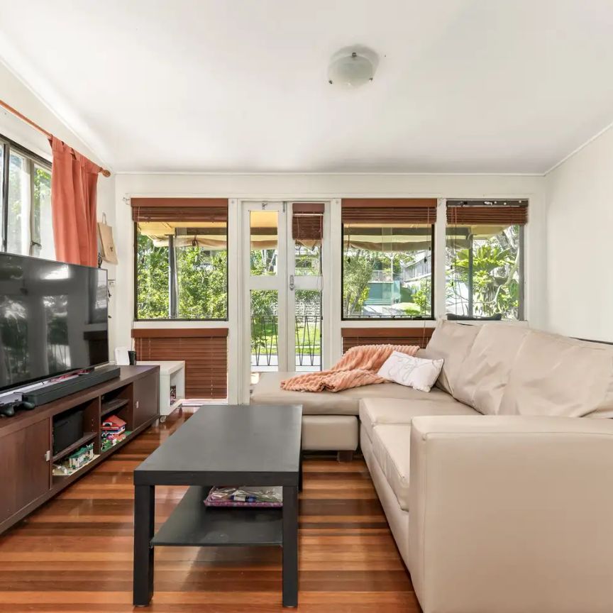 “Comfortable 3-Bedroom Family Home in Chapel Hill” - Photo 1