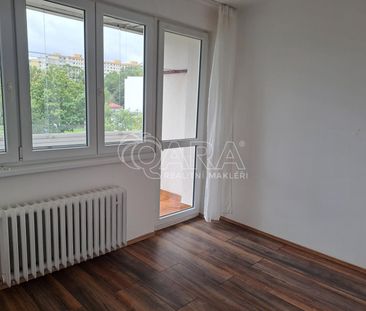 Pronájem bytu 3+1 66 m² - Photo 1