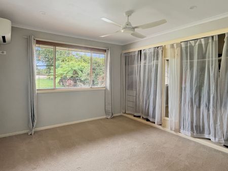 Family Home - Photo 2