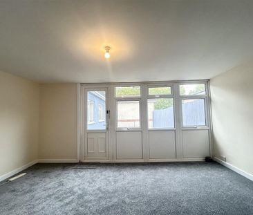 2 Bedroom House To Let - Photo 3