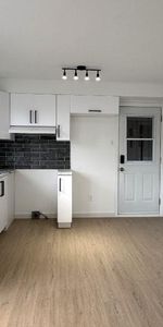 📍 4 1/2 entièrement rénové – St-Eustache – Disponible juillet ou Aout - Photo 4