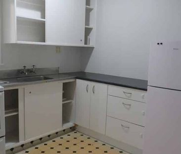 Studio Apartment - Photo 1