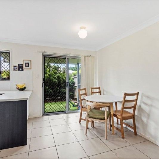 Modern Townhouse 3 Bed 2.5 Bath - Photo 1