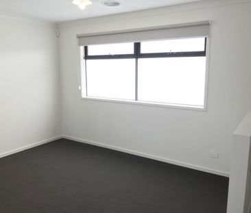 Deluxe & Dazzling Double Storey Delight - Photo 6