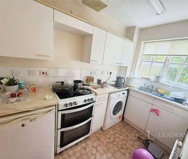 Woodhead Drive, Cambridge, CB4 - Photo 4