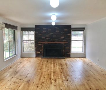 SPACIOUS & CONVENIENT! GREAT LOCATION. - Photo 6