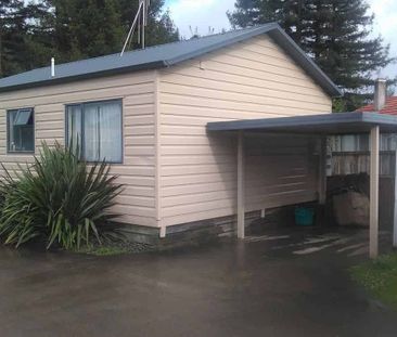 Charming 2BR Home with Great Amenities! - Photo 5