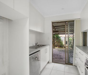 Neat and Tidy Apartment in Beachside Complex - Photo 5