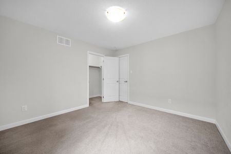 For Lease - 366 Cloyne Crescent, Barrhaven, Ontario - Photo 5