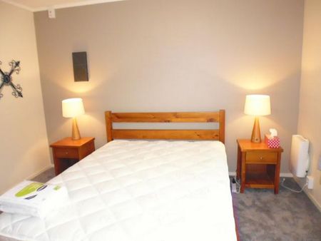 Townhouse Living - Photo 4