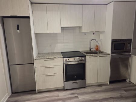 For Lease - 501 Yonge Street Unit# 2003, Toronto, Ontario - Photo 3