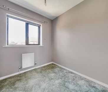 2 bedroom semi-detached house to rent - Photo 2