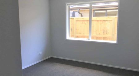 Family Home in Papamoa - Photo 2