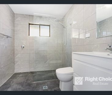 Neat and Complete - Photo 4