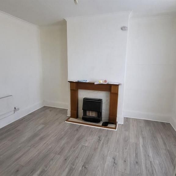 2 bedroom house to rent - Photo 1