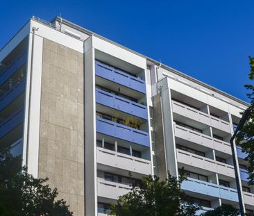 Teilsanierte Wohnung mit zwei Westbalkonen - Foto 1