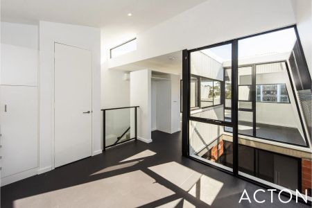 SYDNEY LIVING - Photo 3