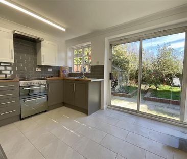 2 bedroom semi-detached house to rent - Photo 2