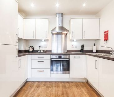 Outfield Crescent, Wokingham, RG40 - Photo 1