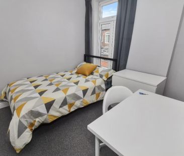 3 bedroom end of terrace house to rent - Photo 4