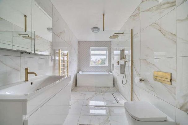 Horne Road, Shepperton, Surrey, TW17 - Photo 1