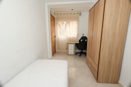 Carrer dEmili Gascó Contell, Valencia, Valencian Community 46022 - Photo 4