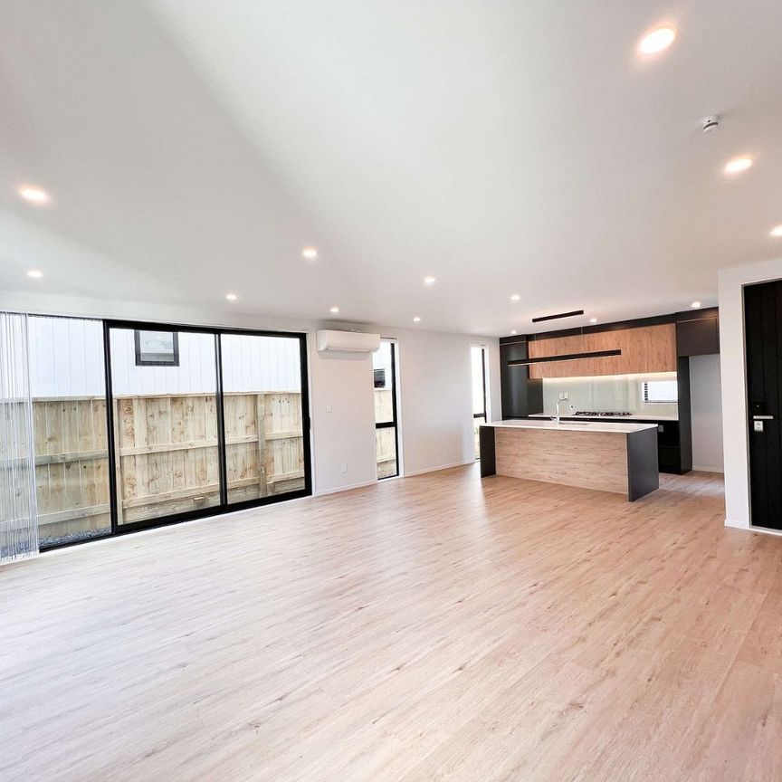 Stylish 4 Bedroom with Study Home in Prime Hillsborough Location - Photo 1