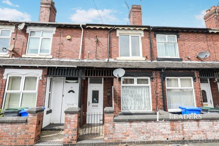 2 bedroom house to rent Kingsley Street, ST3 - Photo 2