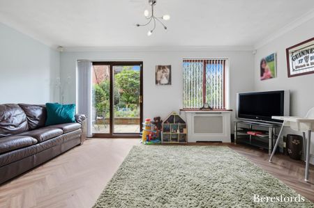 3 bedroom detached house to rent - Photo 3