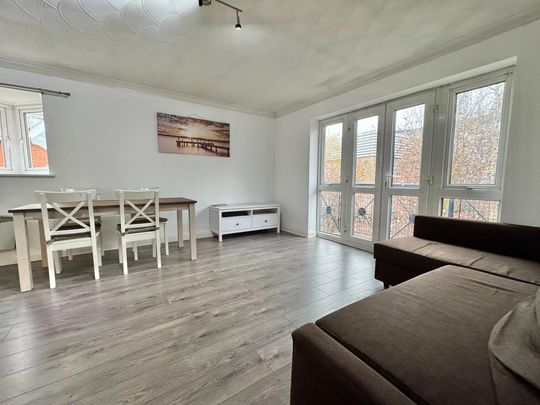 2 bedroom flat to rent - Photo 1