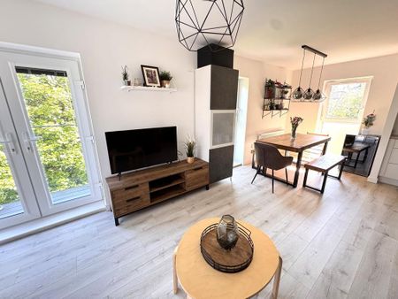 3 bedroom flat to rent - Photo 2