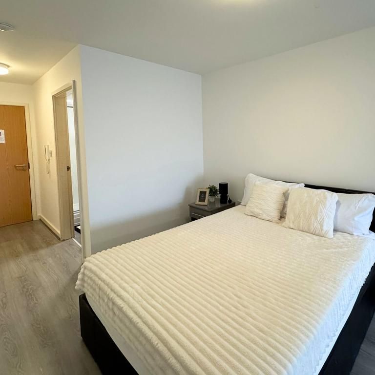 Studio to rent - Photo 1