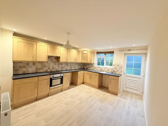 2 bedroom house to rent - Photo 1